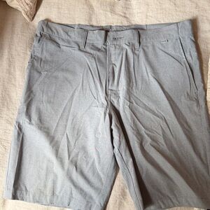 Travis Mathew Men’s Gray Shorts